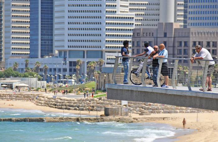 474713_10201207959341318_1569864992_o