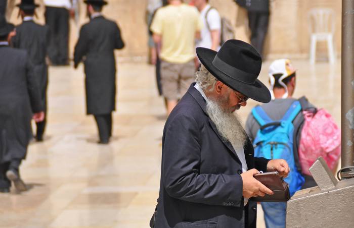 977497_10201256531515592_607848156_o