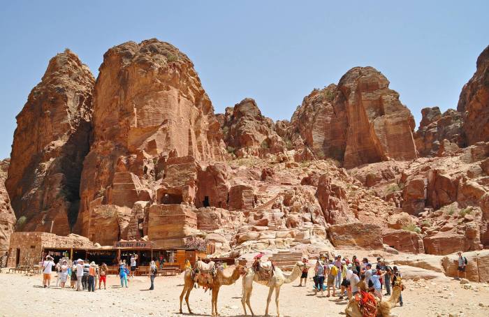 464640_10201184217827795_598245628_o