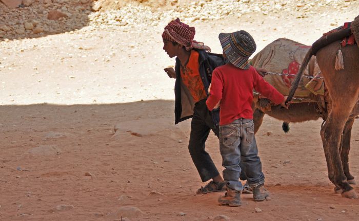 464738_10201184212627665_268087688_o