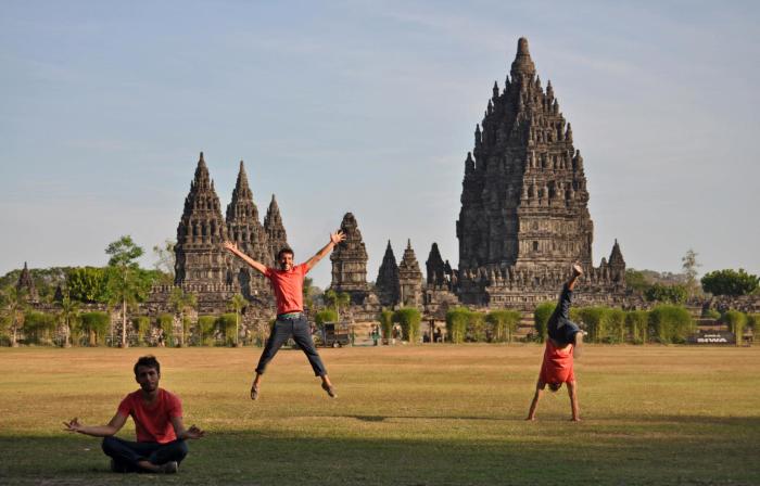 339892_4670473600083_579737058_o